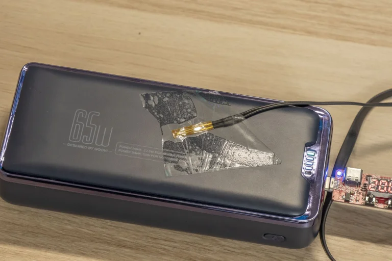 Test de la banque d'alimentation QOOVI P-30 30 000 mAh 12
