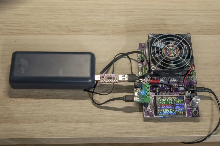Test de la banque d'alimentation QOOVI P-30 30 000 mAh 18
