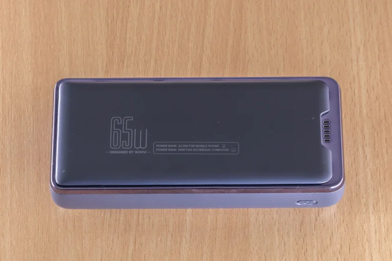 Test de la banque d'alimentation QOOVI P-30 30 000 mAh 4