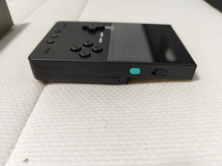 Test de la console de jeu rétro Trimui Brick 16