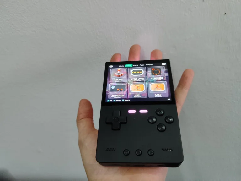Test de la console de jeu rétro Trimui Brick 9