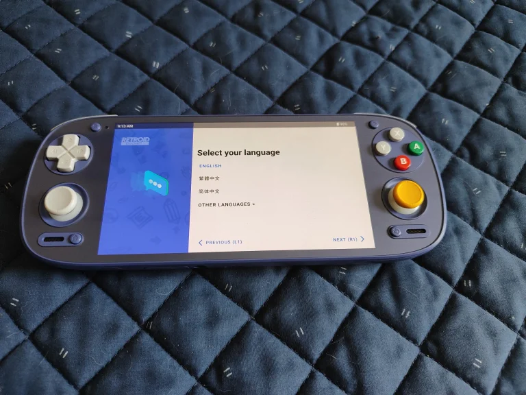 Test de la console de jeu Retroid Pocket 5 55