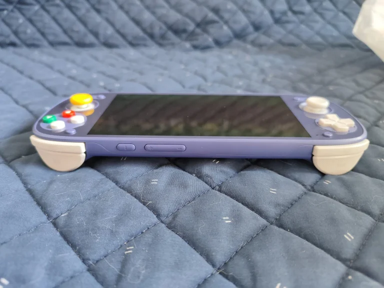 Test de la console de jeu Retroid Pocket 5 6