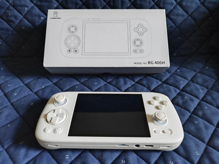 ANBERNIC RG 406H handheld game console test 2