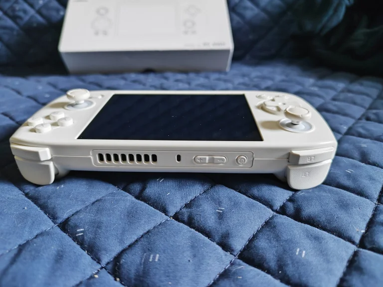 ANBERNIC RG 406H handheld game console test 12