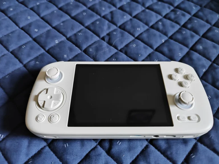 ANBERNIC RG 406H handheld game console test 9