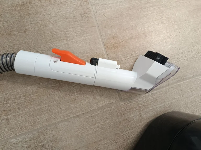 Prueba 5 del limpiador de tapicería Teendow C10