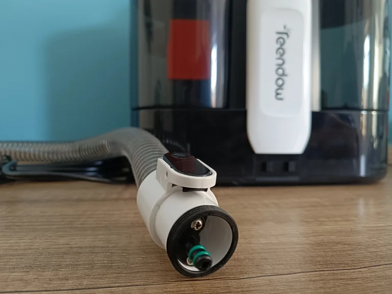 Prueba 5 del limpiador de tapicería Teendow C8