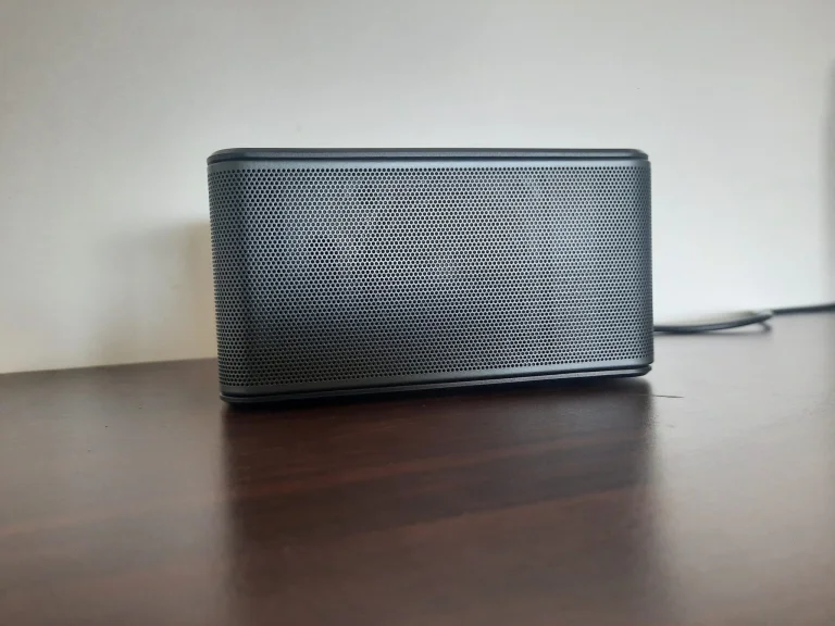 Test de la barre de son Ultimea Poseidon D60 18