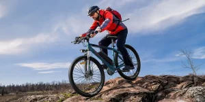 La bicicleta eléctrica Eleglide M1 pondrá en marcha tu verano